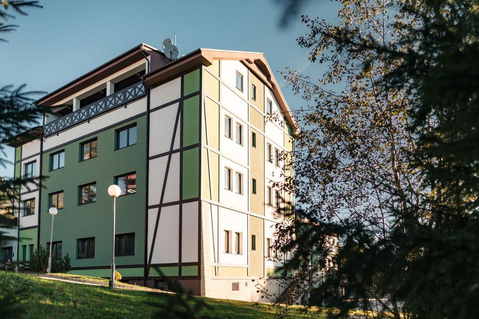 Apartmanovy Dom Familia Smokovec Vysoké Tatry Exteriör bild